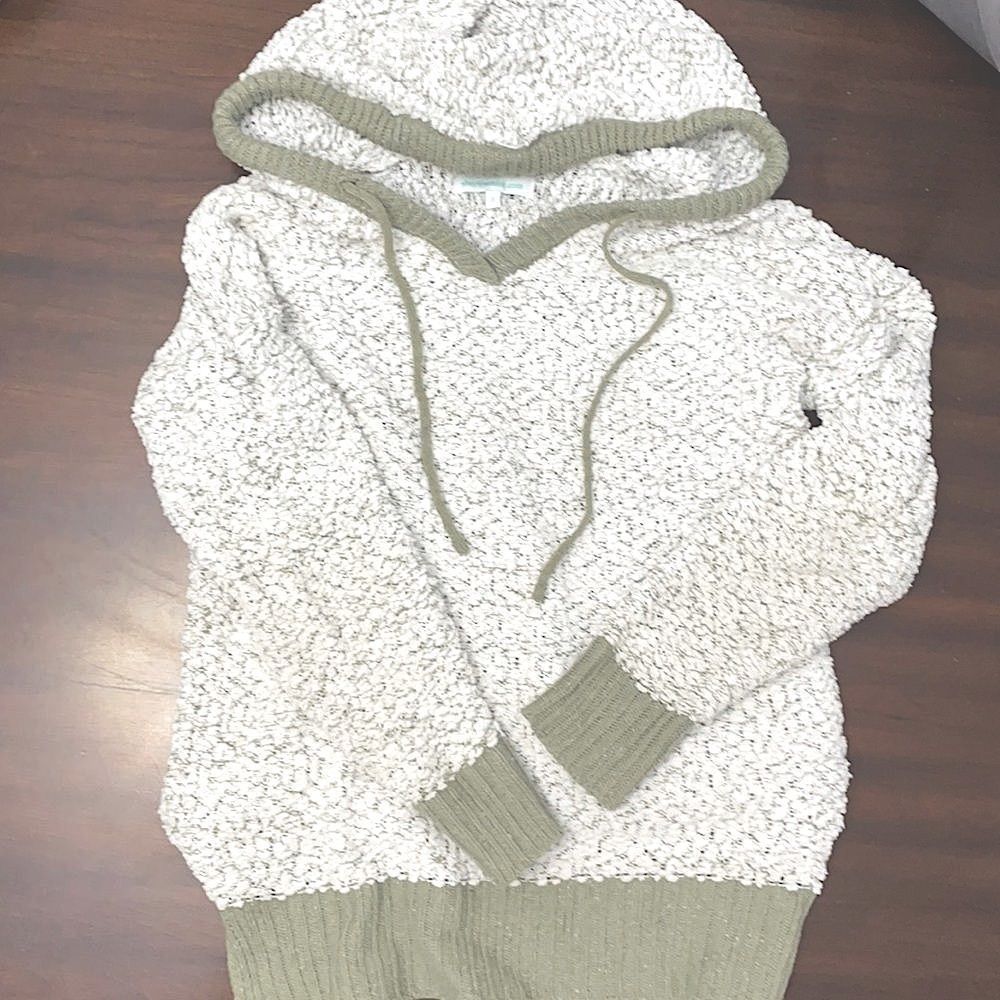New Green Ladies S/M Pullover Popcorn Sweater With Hood